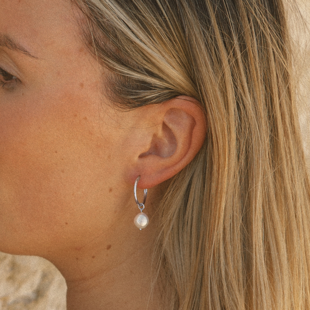【MONDAY EDITION】Teardrop Pearl Hoop Earrings - Silver DROP EARRINGS - MONDAY EDITION