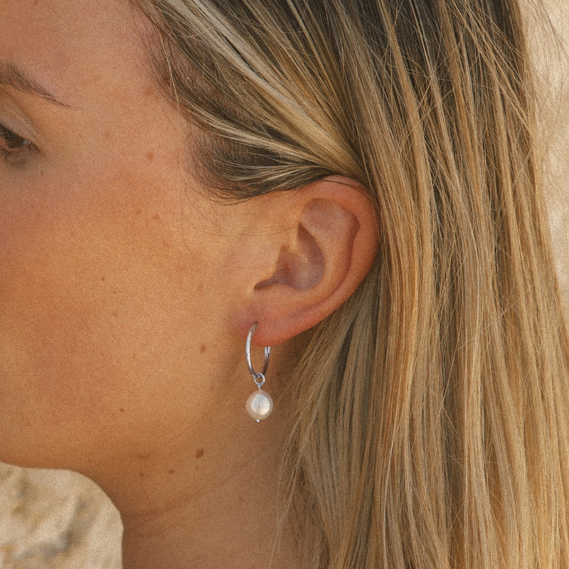 Pearl hoop earrings silver store