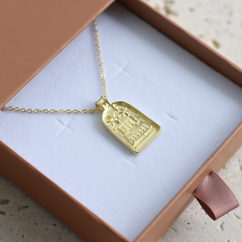 The Prophecy Necklace in Gold